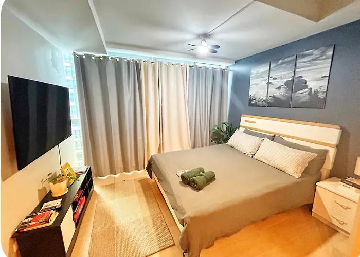 Cozy In Uptown Parksuites Bgc * Manila